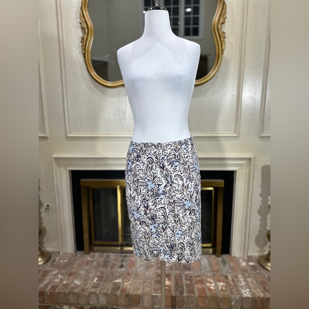 Ann Taylor Floral Pencil Skirt Size 6 White Blue Brown Lined Work Office‎ Career